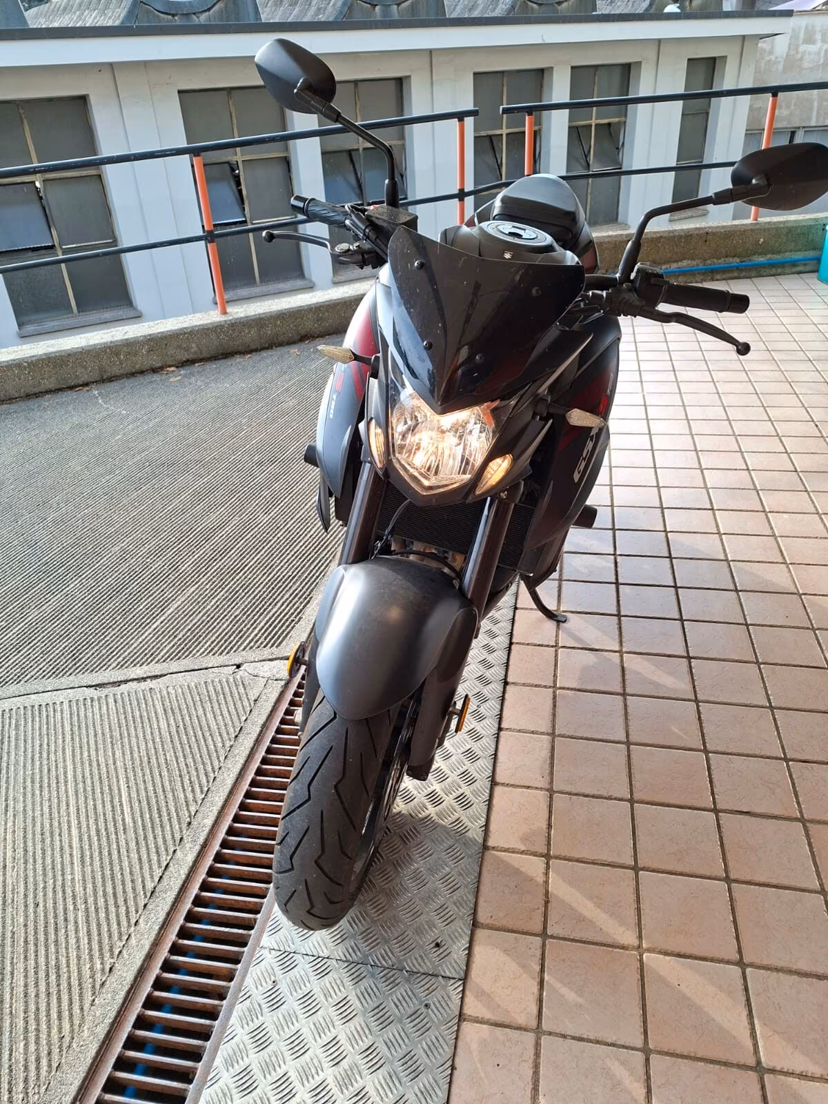 Suzuki GSX S 750 Yughen