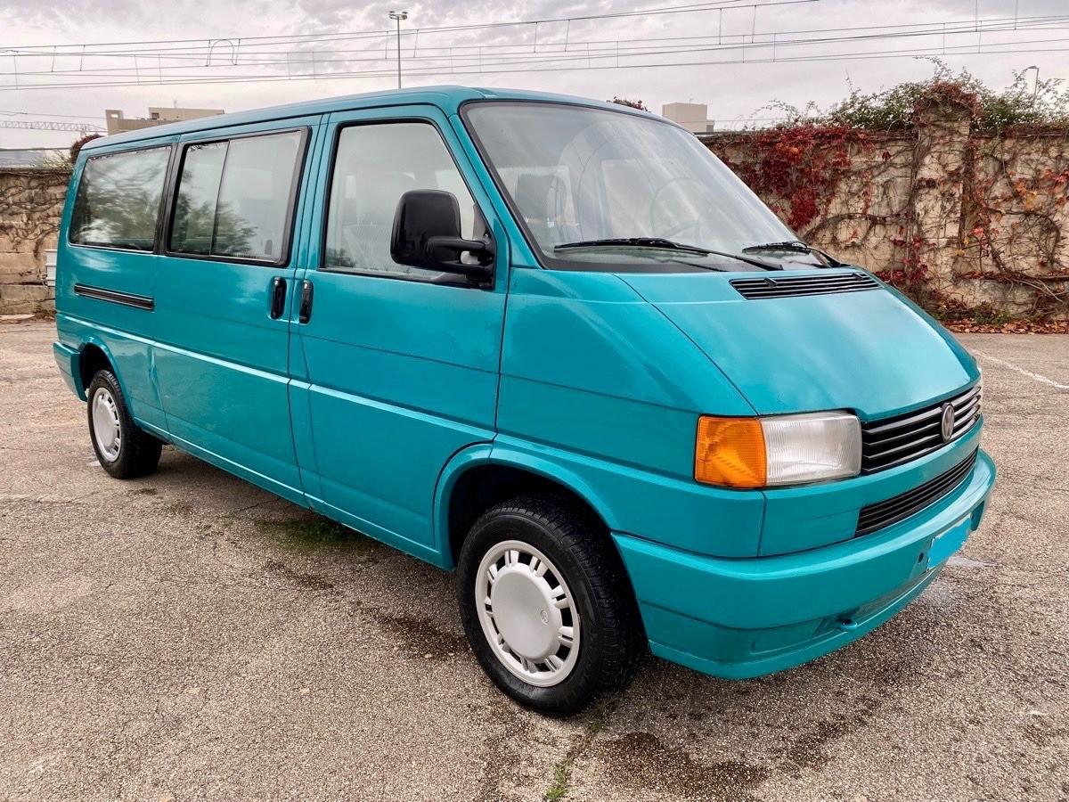 Volkswagen Transporter 2.4 D PL Caravelle GL