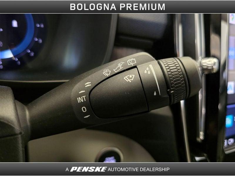 Volvo XC40 XC40 B3 automatico Core