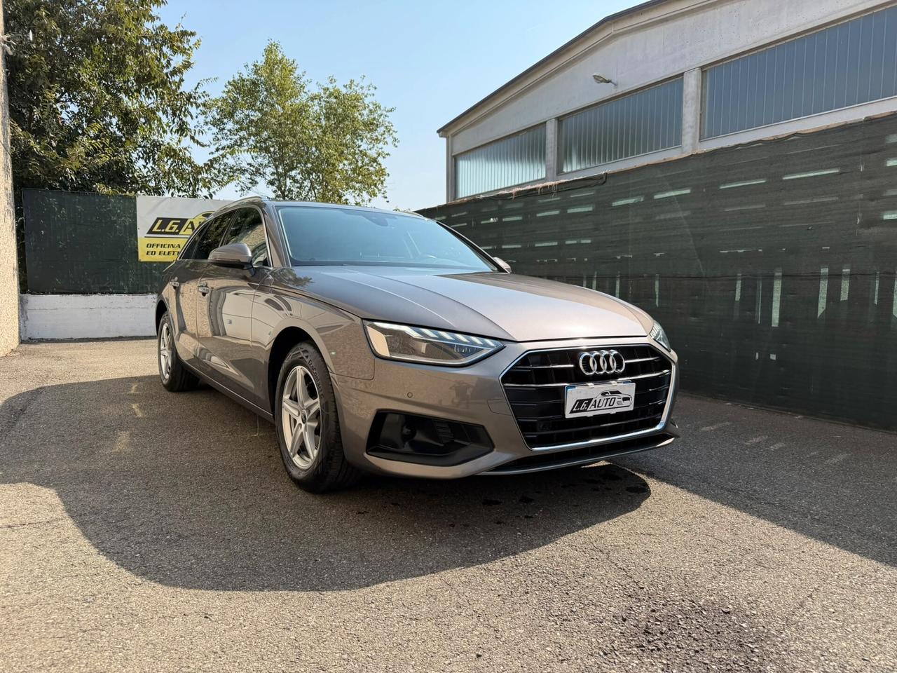 Audi A4 Avant 30 TDI/136 CV S tronic line edition