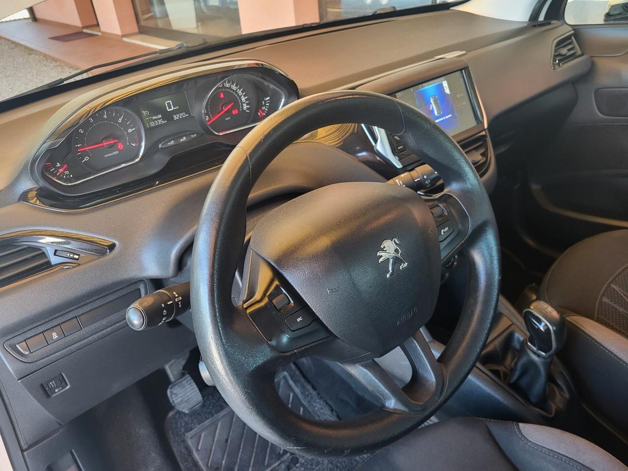 Peugeot 208 1.2 VTi 82 CV 5 porte Allure
