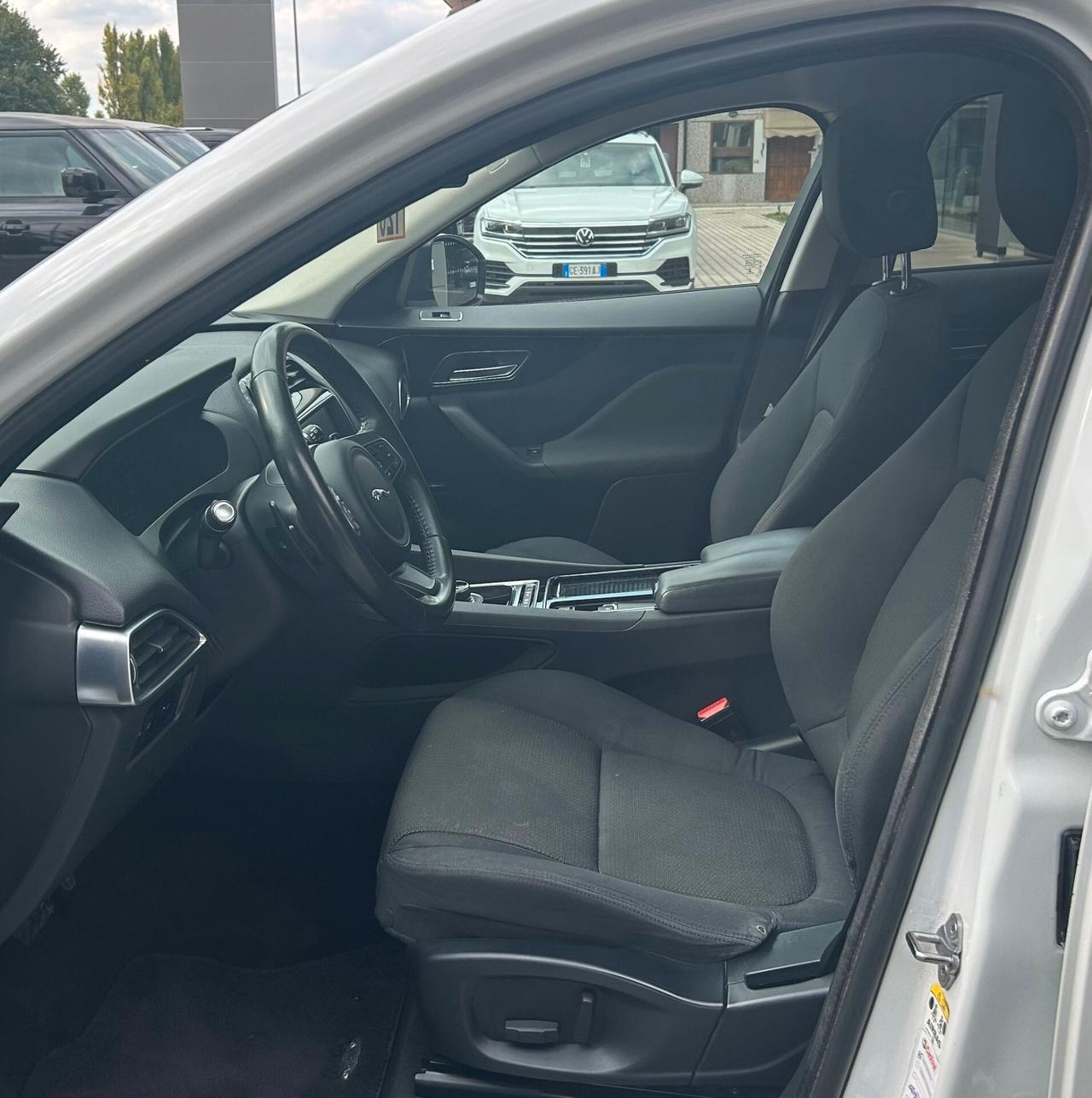Jaguar F-Pace 2.0 D 180 CV AWD aut. Prestige