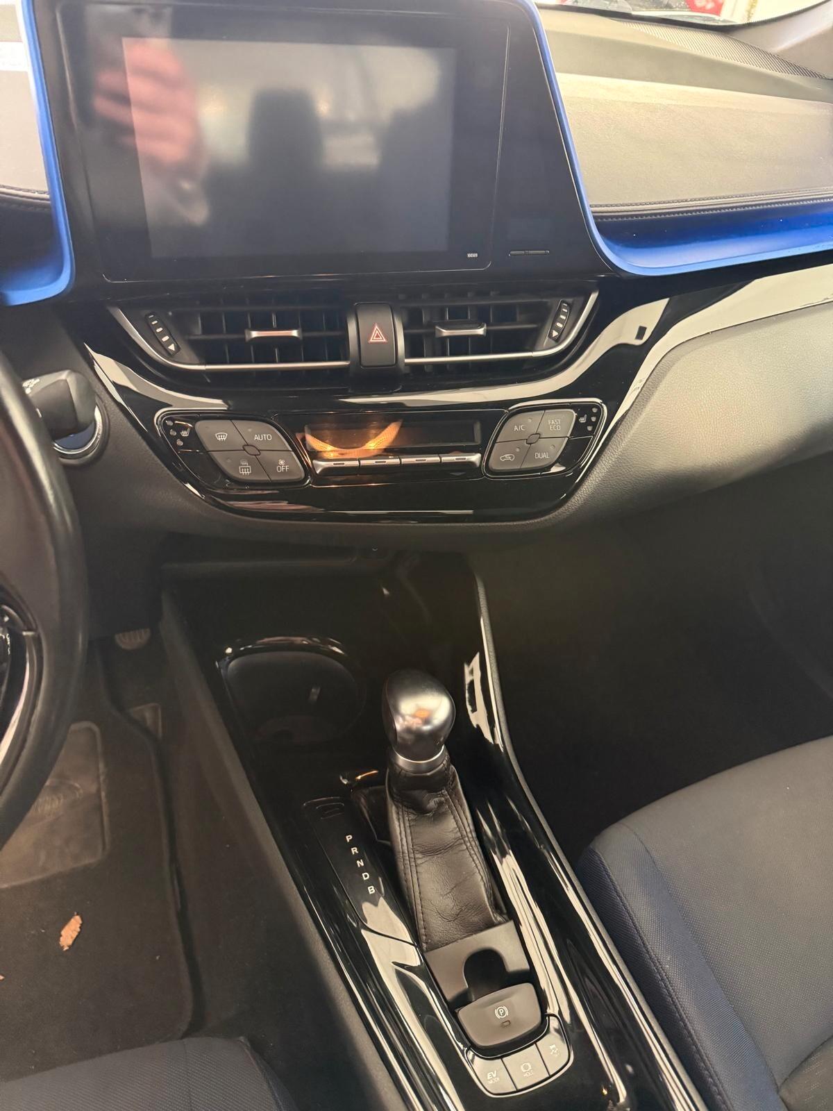 Toyota C-HR 1.8 Hybrid E-CVT Trend