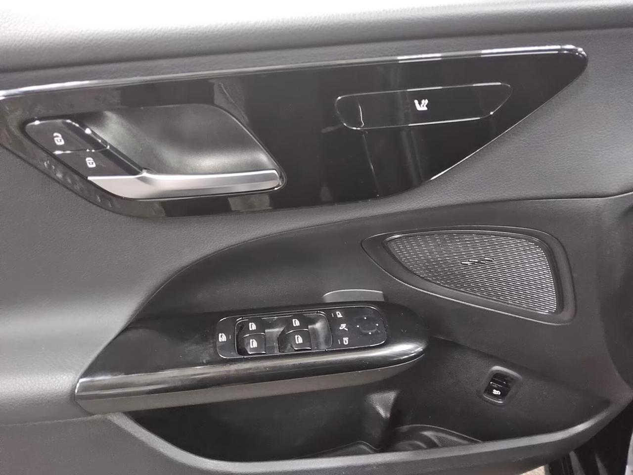 Mercedes-Benz C 220 d Avantgarde Telecamera LED Navi