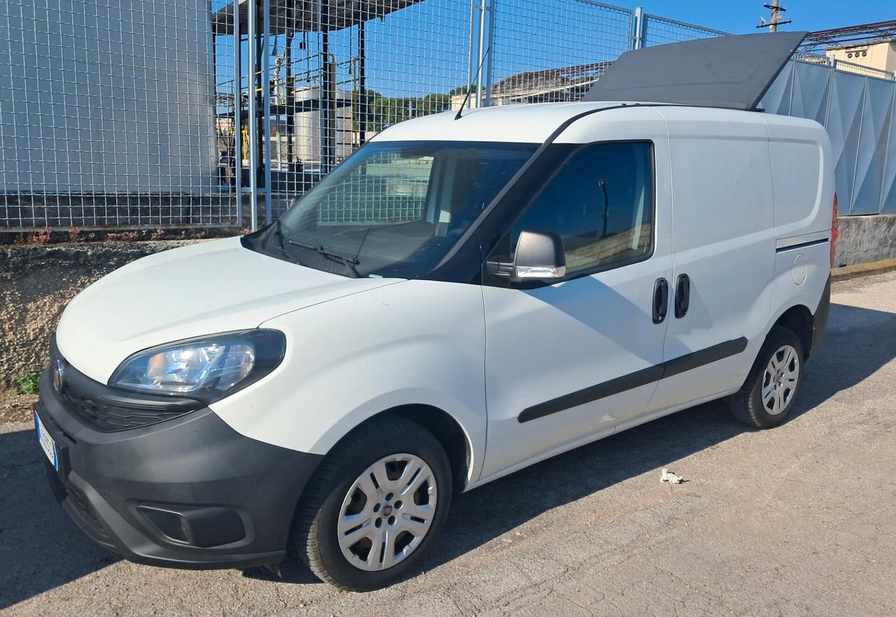 Fiat Doblo 1.6 MJT Cargo 3 posti Doppia porta laterale, voletto posteriore