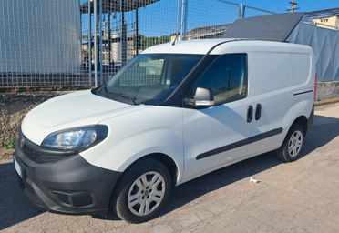 Fiat Doblo 1.6 MJT Cargo 3 posti Doppia porta laterale, voletto posteriore