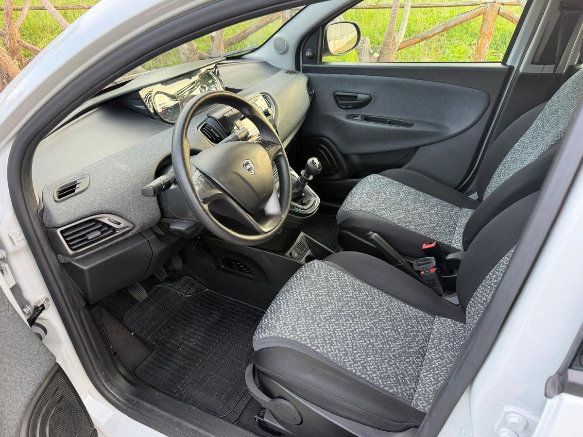 LANCIA - Ypsilon - 1.0 FireFly 5p. S&S Hybrid Gold