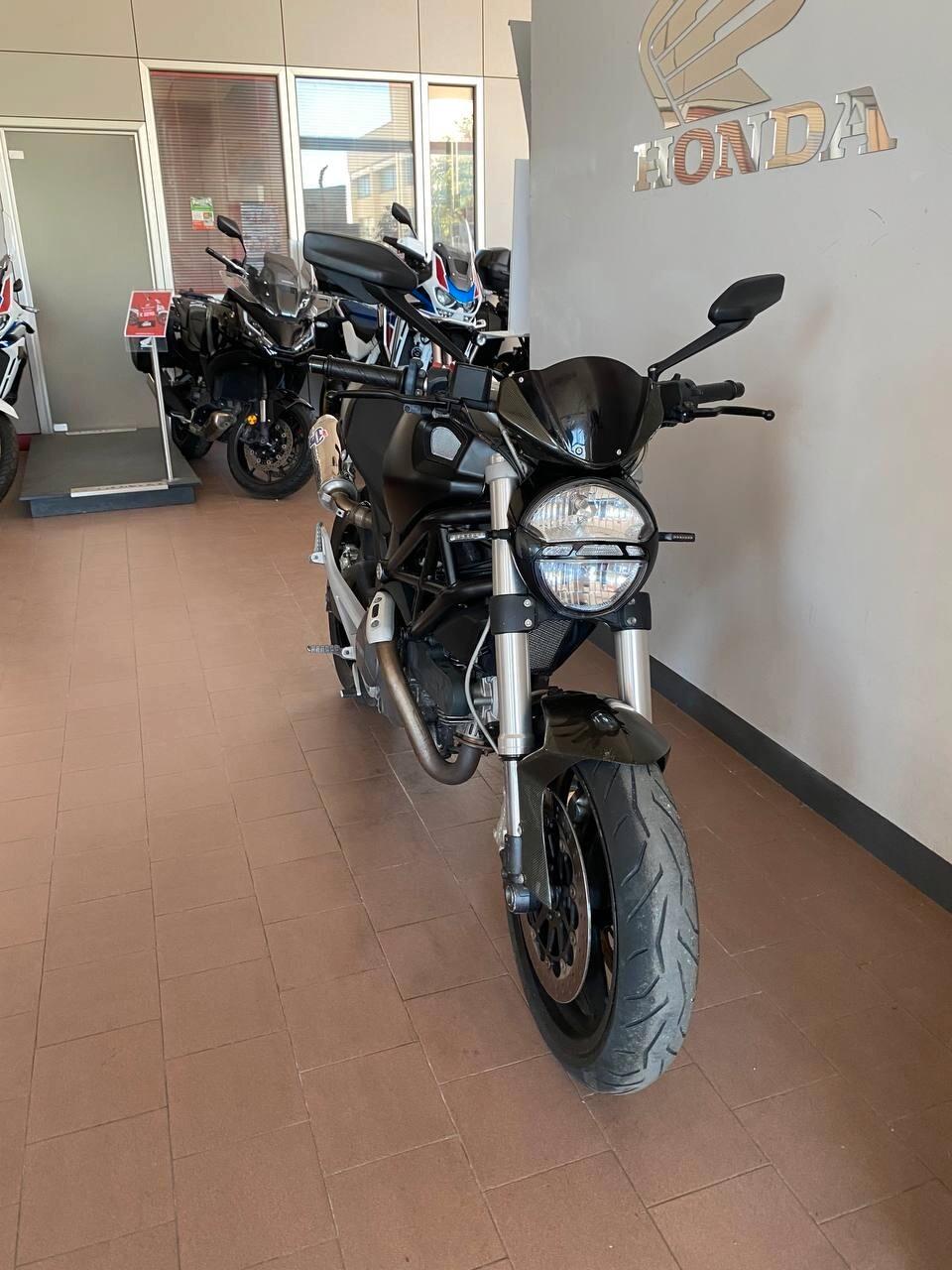 Ducati Monster 696