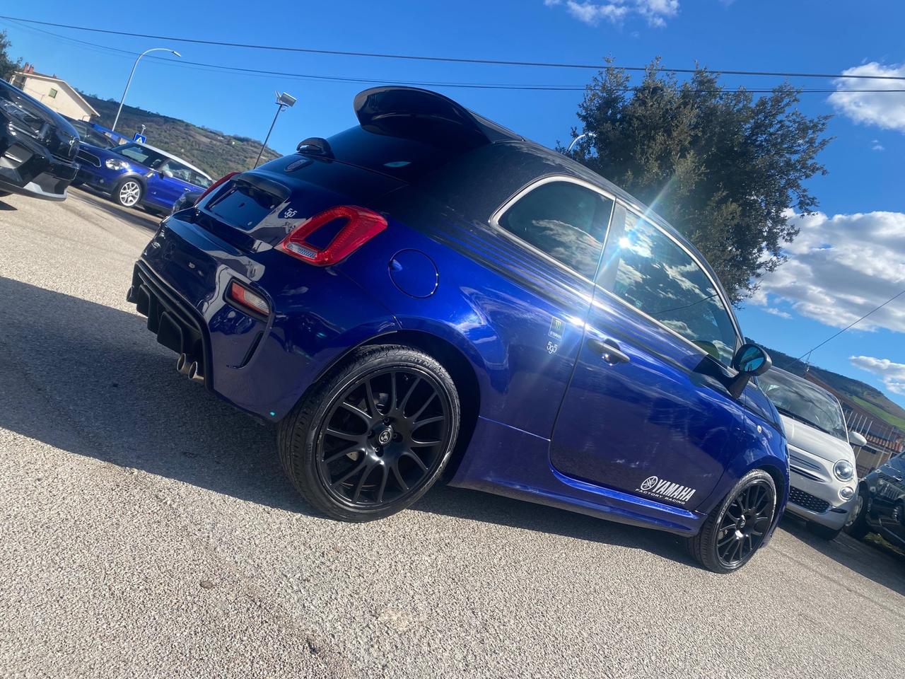 Abarth 595 1.4 Turbo T-Jet 165 CV Monster Energy Yamaha