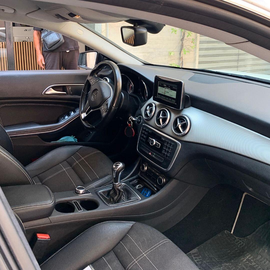 Mercedes-benz CLA 180 CDI Premium