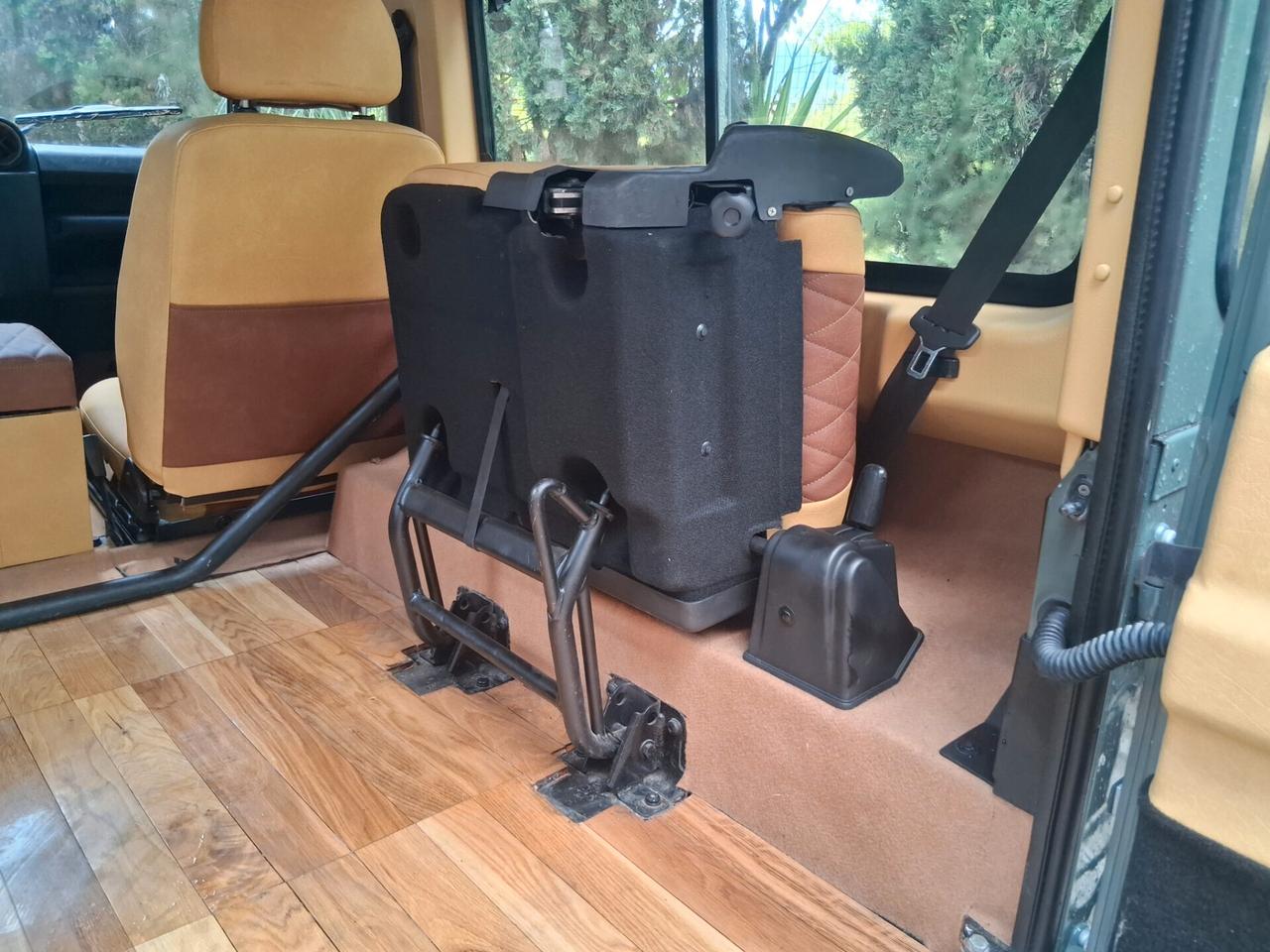 Land Rover Defender 90 2.4 TD4 Station Wagon