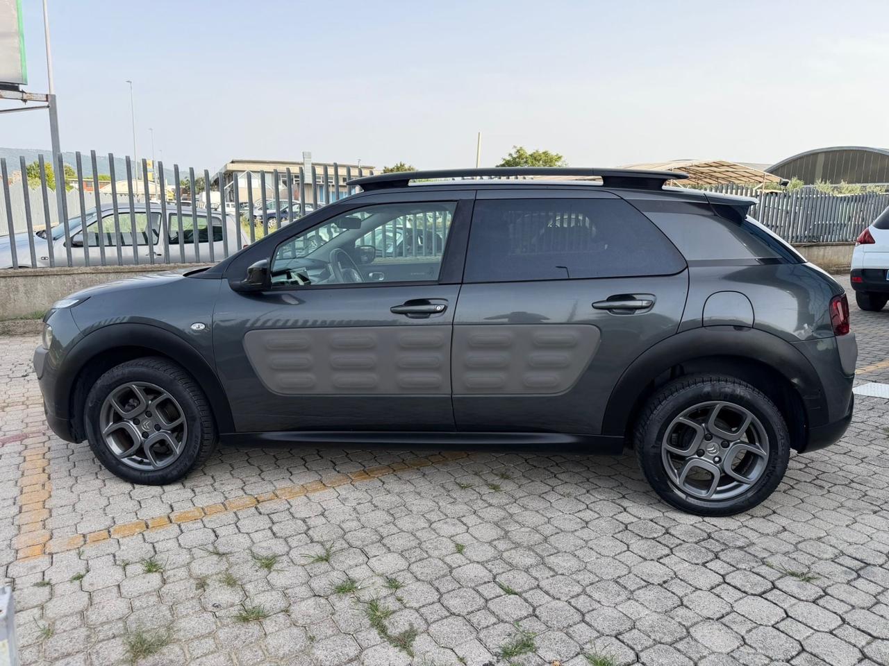 Citroen C4 Cactus BlueHDi 100 S&S Shine