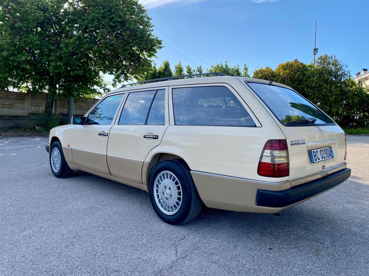 Mercedes-benz 200 MERCEDES 200 W 124 T E ASI CRS