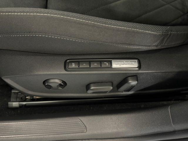 VOLKSWAGEN Golf 1.4 TSI eHYBRID 204 CV DSG Style Plug-in