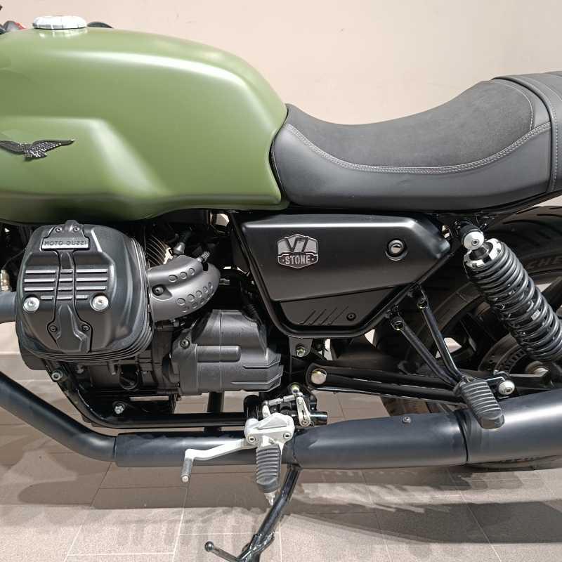 Moto Guzzi V7 Stone - 2024