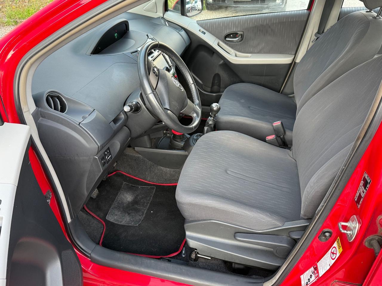 Toyota Yaris 1.3 5 porte Sol