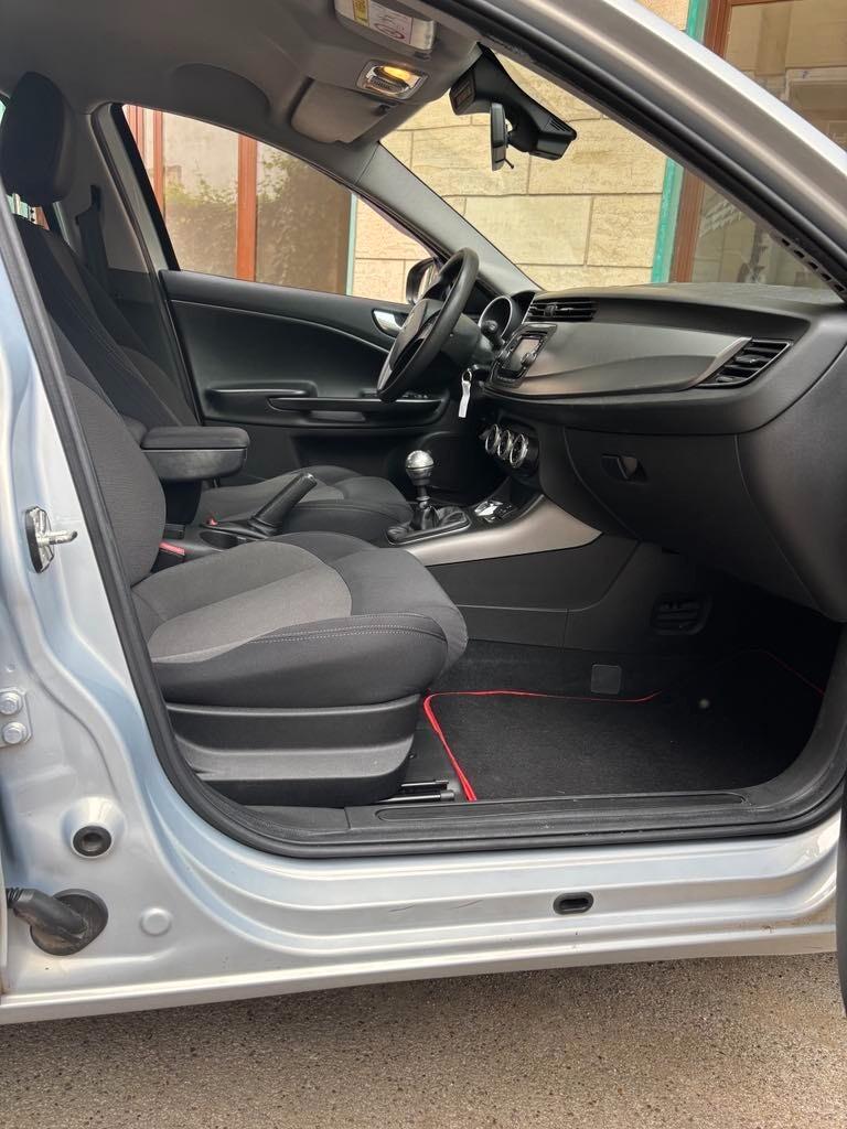 Alfa Romeo Giulietta 1.6 JTDm-2 105 CV Business