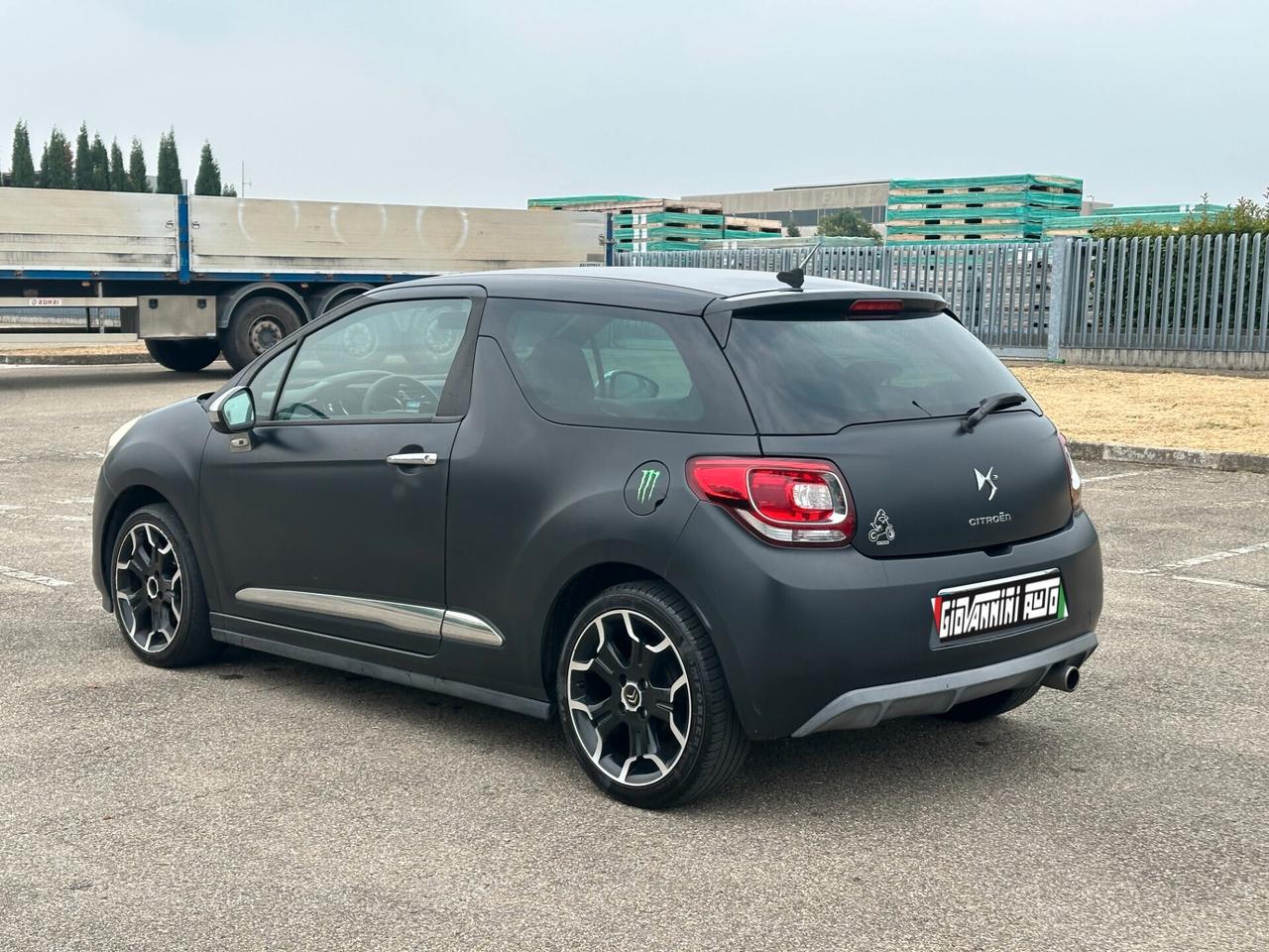 Ds DS3 3 1.4 VTi 95 GPL airdream Just Black