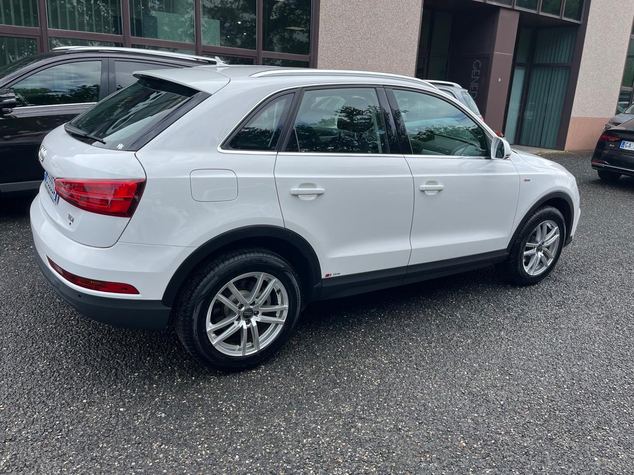 Audi Q3 2.0 TDI 150 CV S-LINE 2016 125.000 KM
