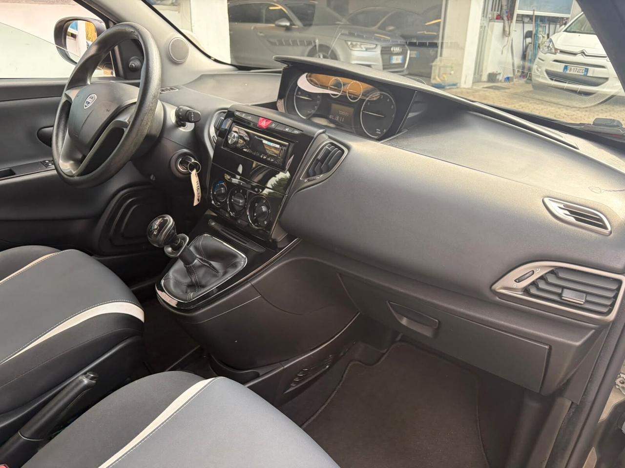 Lancia Ypsilon 1.2 69 CV 5 porte Gold*EURO6*NEOPATENTATI