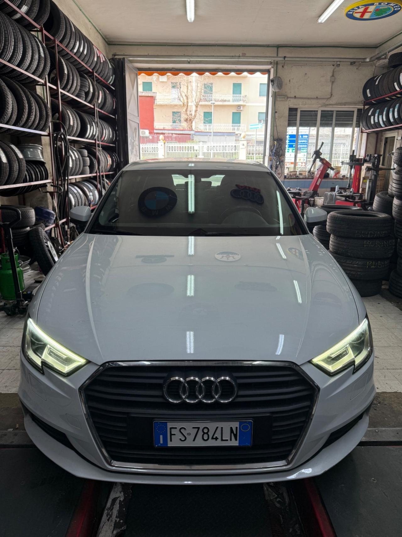 Audi A3 1.6 TDI 116 CV S tronic LED 17 AUTOMATICA