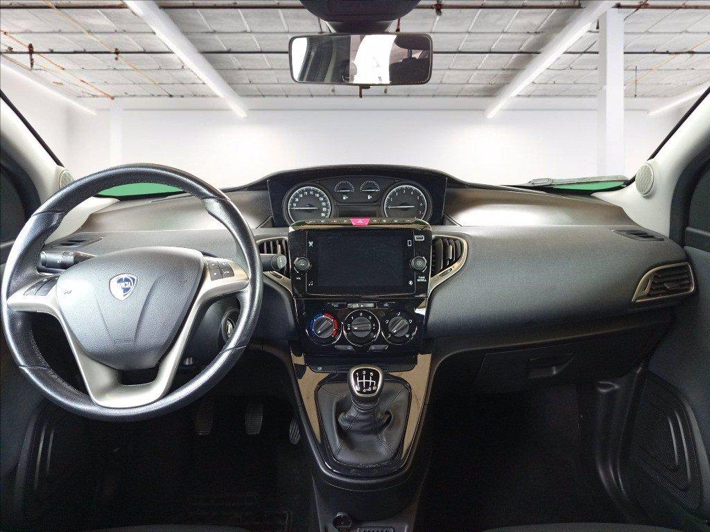 LANCIA Ypsilon 1.0 firefly hybrid Gold s&s 70cv 5p.ti del 2023