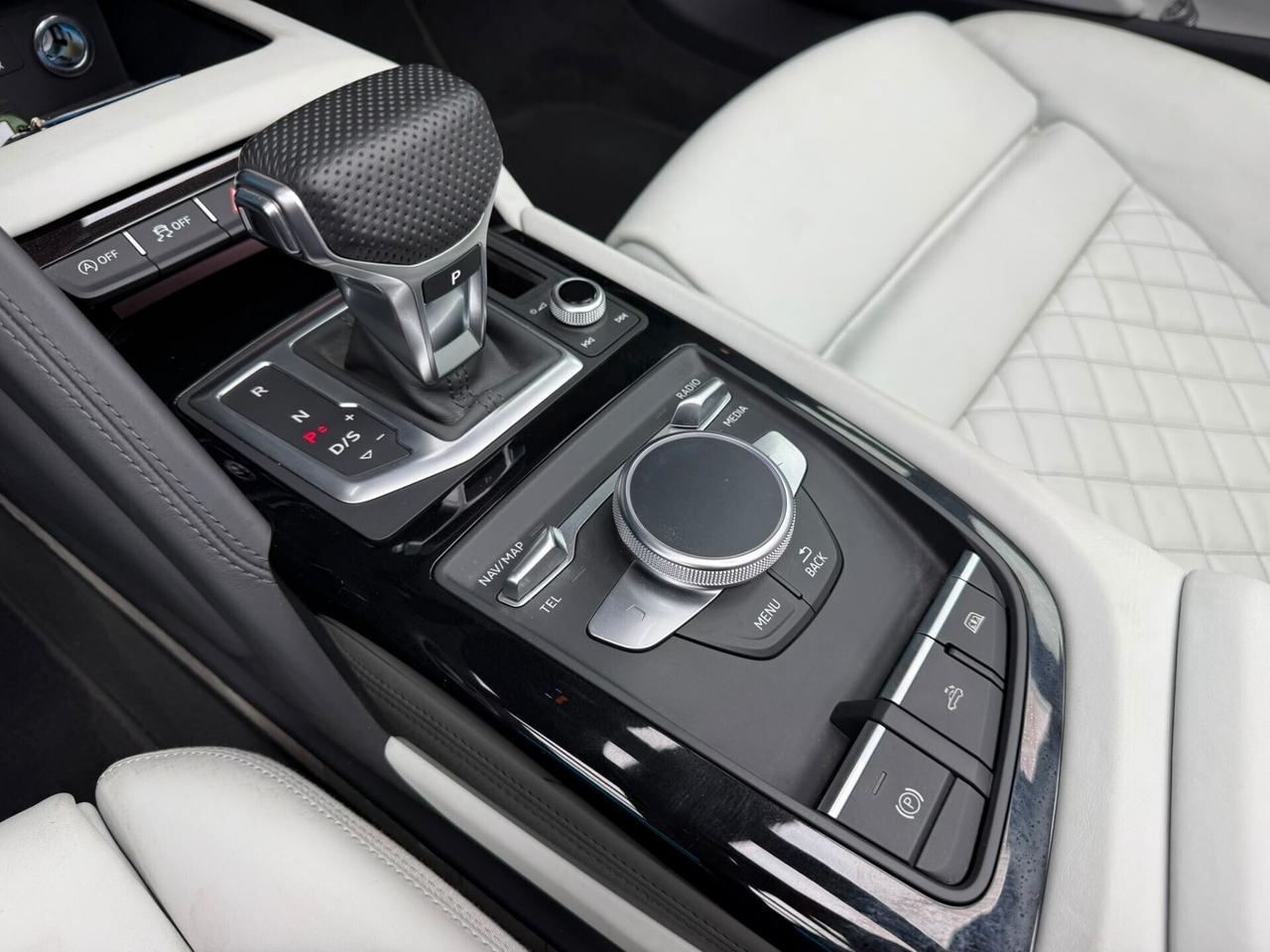 Audi R8 SPYDER V10 RWD S TRONIC PERFORMANCE (089)