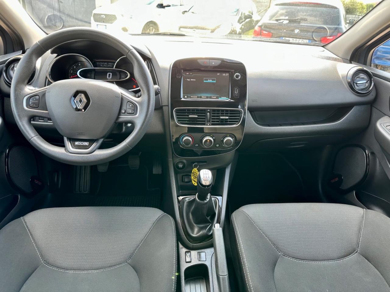 Renault Clio dCi 8V 75 CV 5 porte Moschino Life ** NEOPATENTATI **