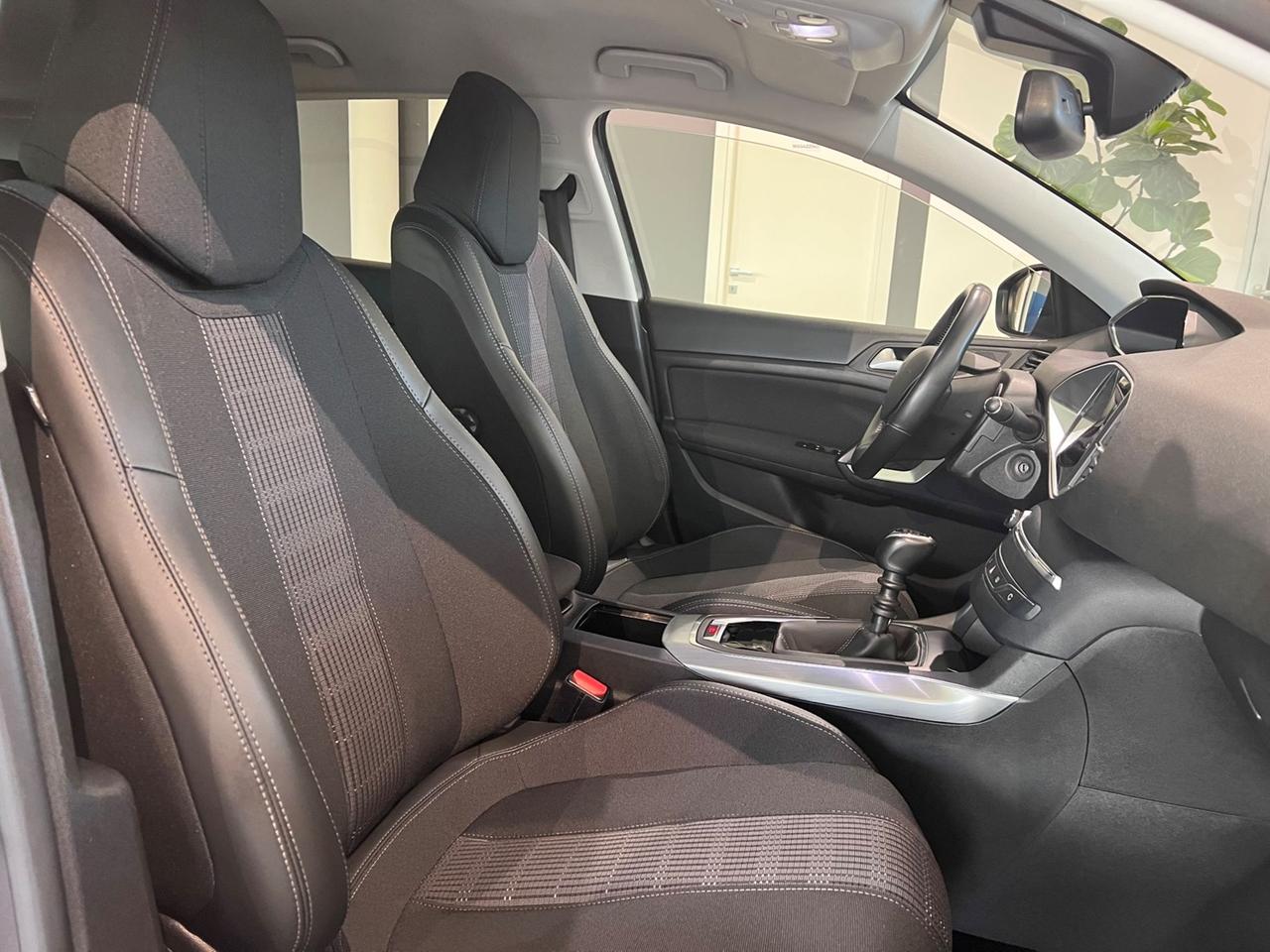 PEUGEOT 308 II 2018 5p 1.2 puretech Allure s&s 130cv - CINGHIA FATTA!