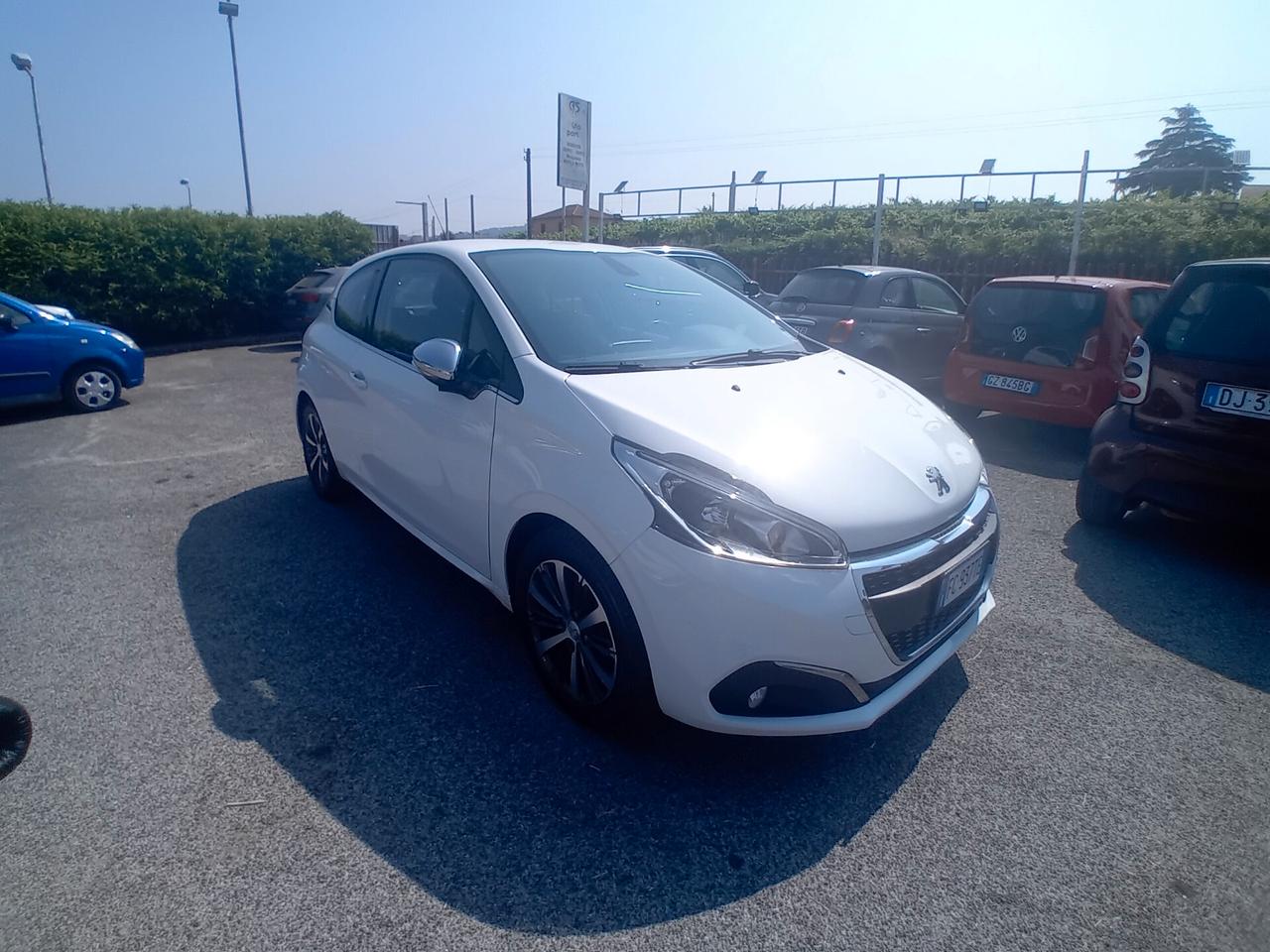 Peugeot 208 1.2 82cv Allure finanzio