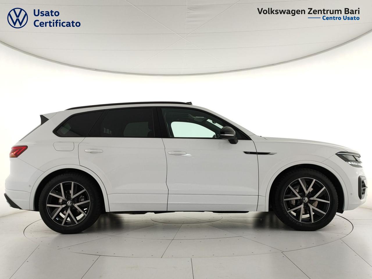 Volkswagen Touareg 3.0 v6 tdi elegance r-line exterior pack 231cv tiptronic