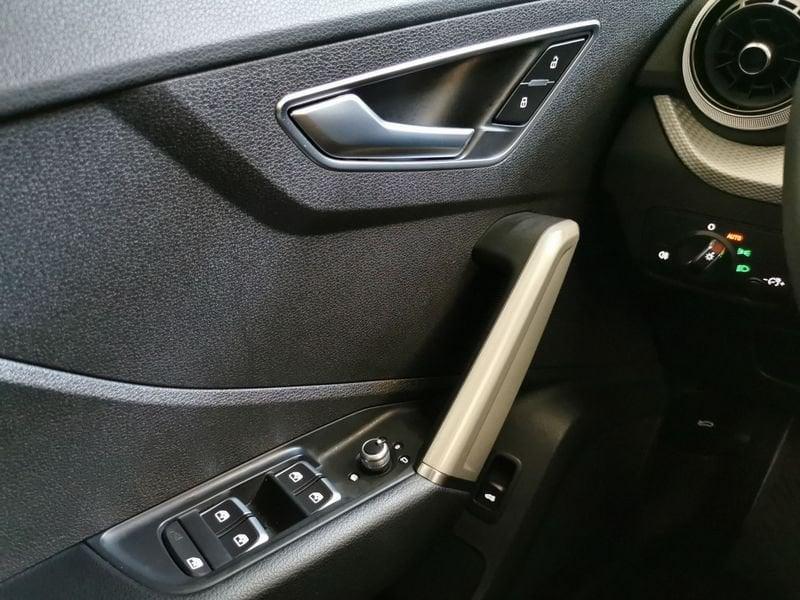 Audi Q2 35 2.0 tdi Business Advanced s-tronic