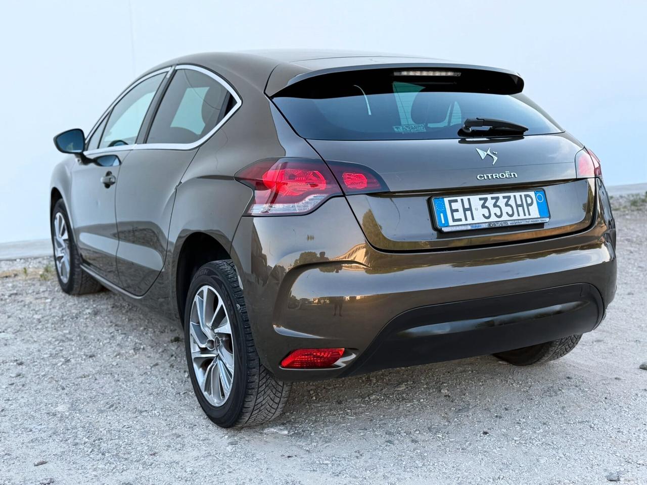 DS4 1.6 e-HDi Berlina 110cv 145000KM