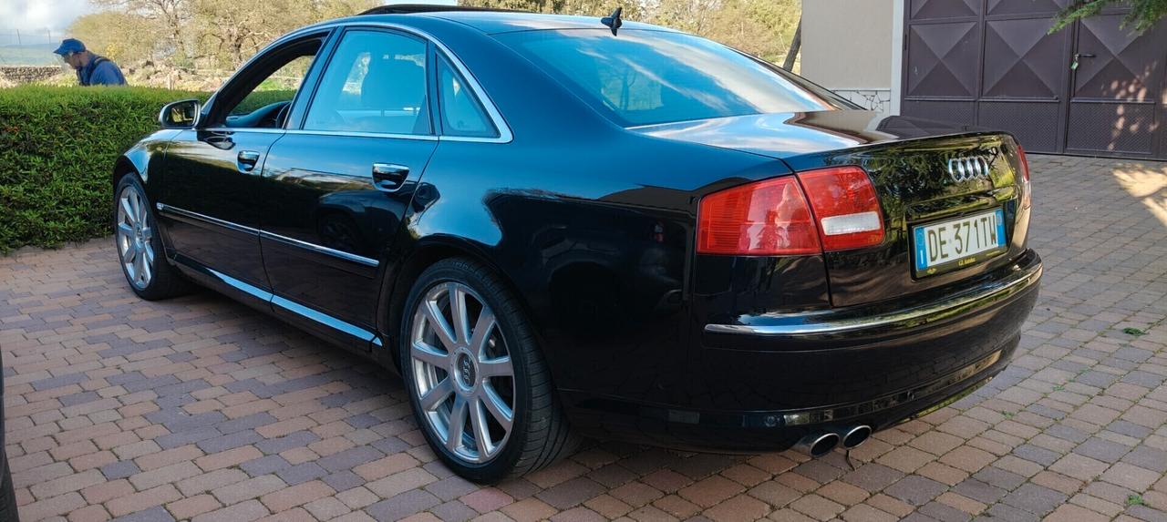 Audi A8 S8 5.2 V10 quattro tiptronic