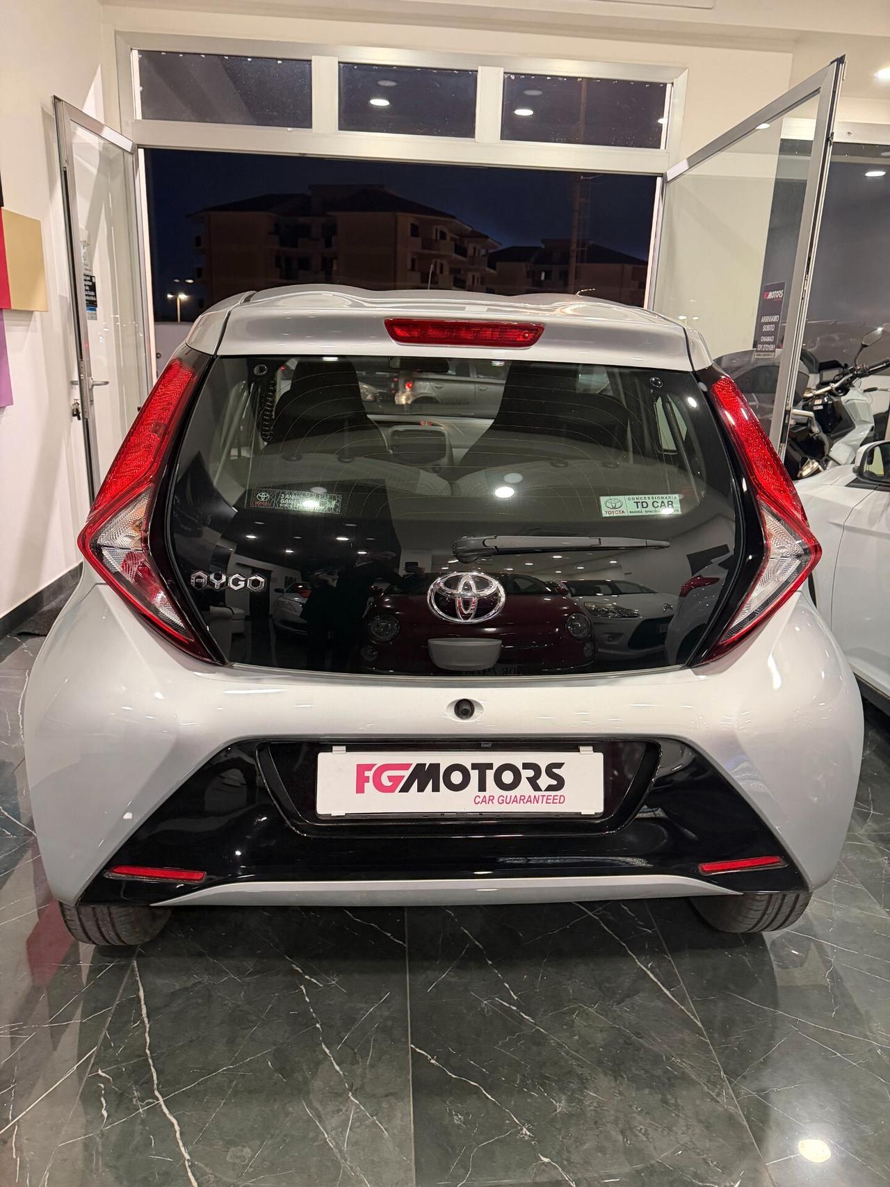 Toyota Aygo 1.0 VVT-i 72 CV 5 porte x-cool