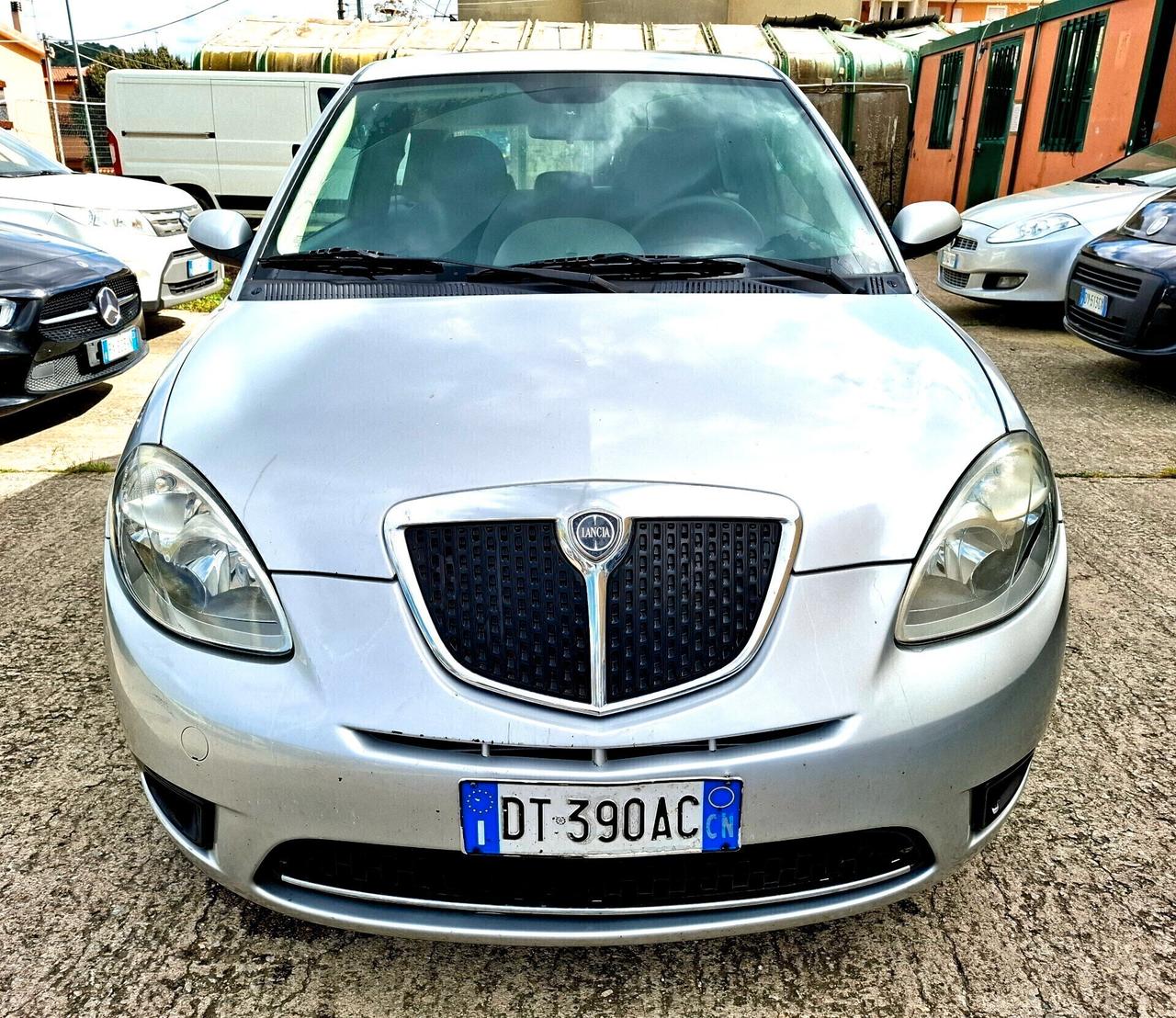 Lancia Ypsilon 1.3 MJT 75 CV Platino 150000KM