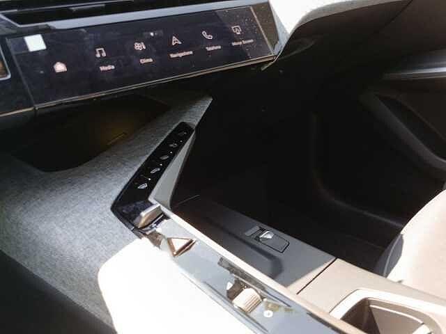 Peugeot 3008 Hybrid 136 e-DCS6 Allure