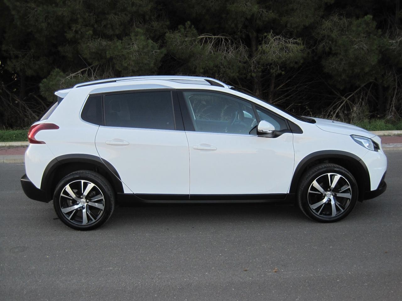 Peugeot 2008 BlueHDi 100 Allure