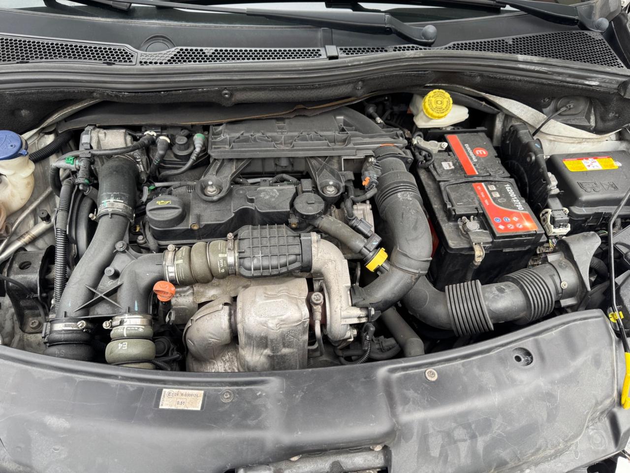 Peugeot 208 1.4 e-HDi 68 CV S&S robotizzato 5 porte Active