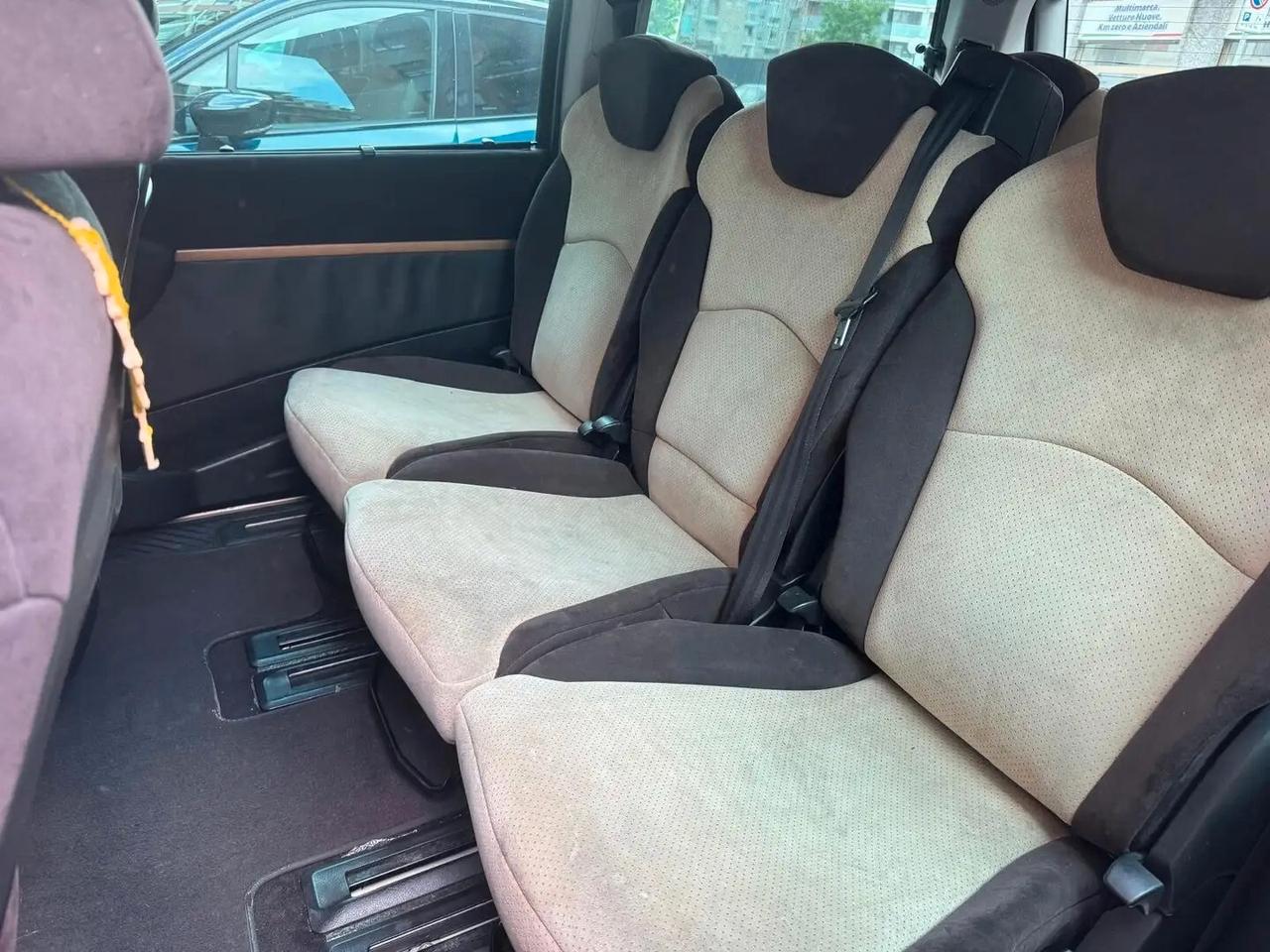 Lancia Phedra 2.2 MJT Platino
