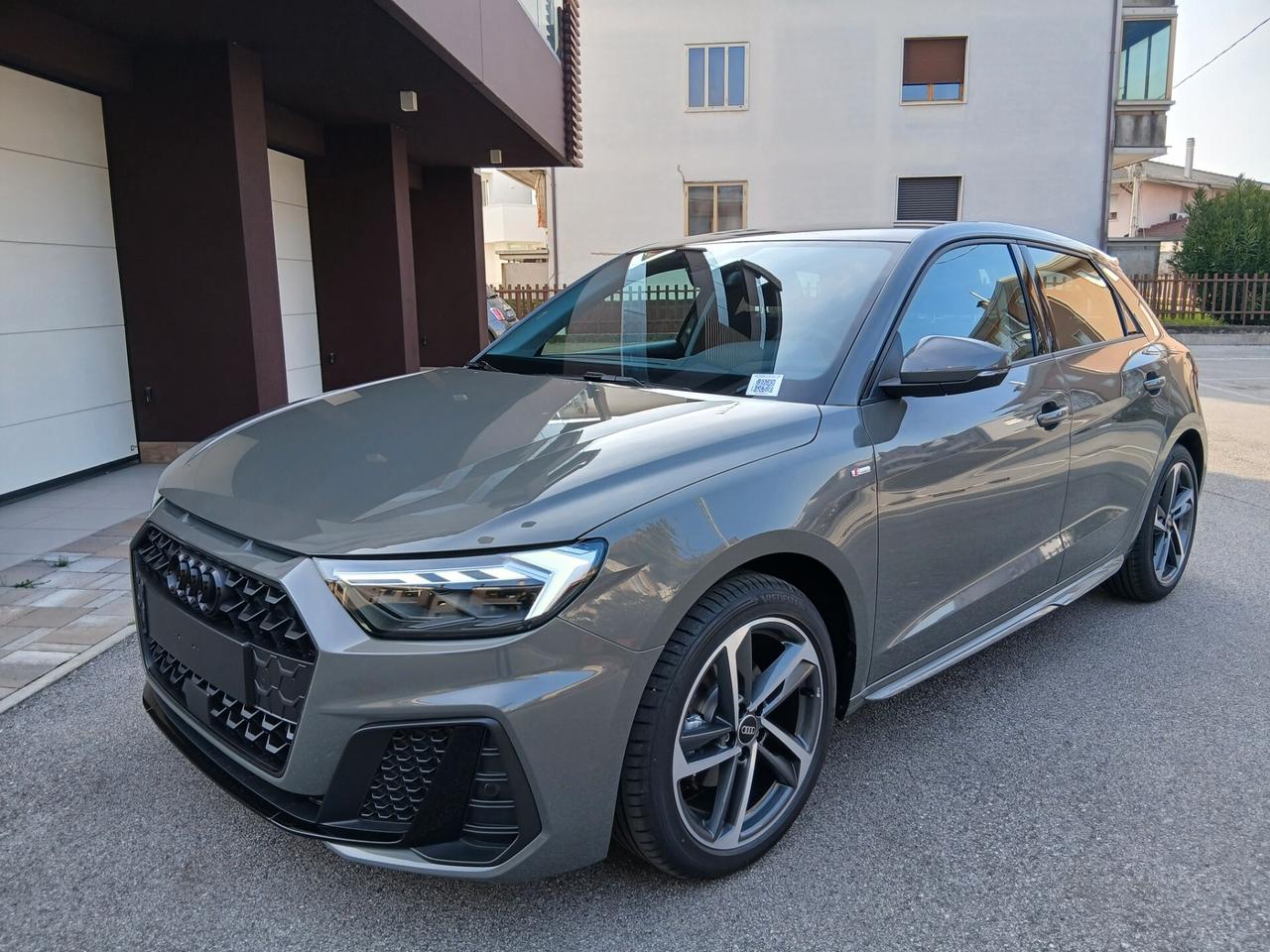 Audi A1 SPB 30 TFSI S line edition NUOVA tua a € 312 mese