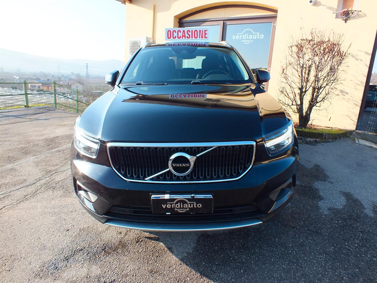 Volvo XC40 D3 150 CV AUTOCARRO N 1 IVA DETRAIBILE.