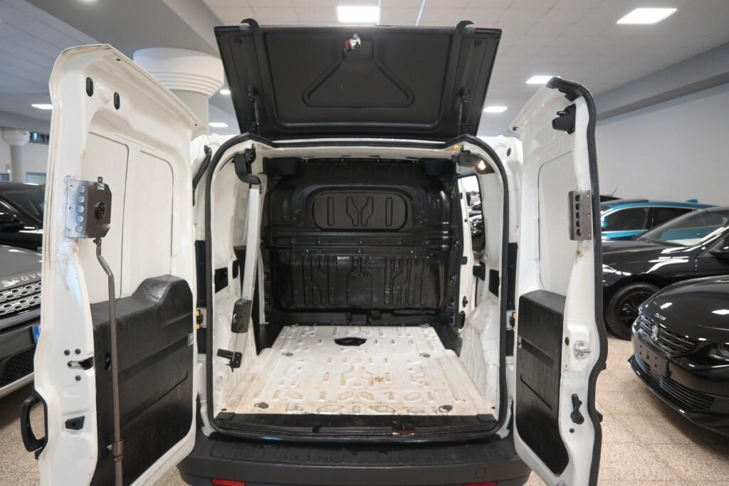 FIAT DOBLO CARGO 1.3 M-JET 95CV PC-TN 3POSTI PORTATA 675KG BUSINESS ( TETTO APR. VANO CARICO - BLUETOOTH - PORTA LAT. )