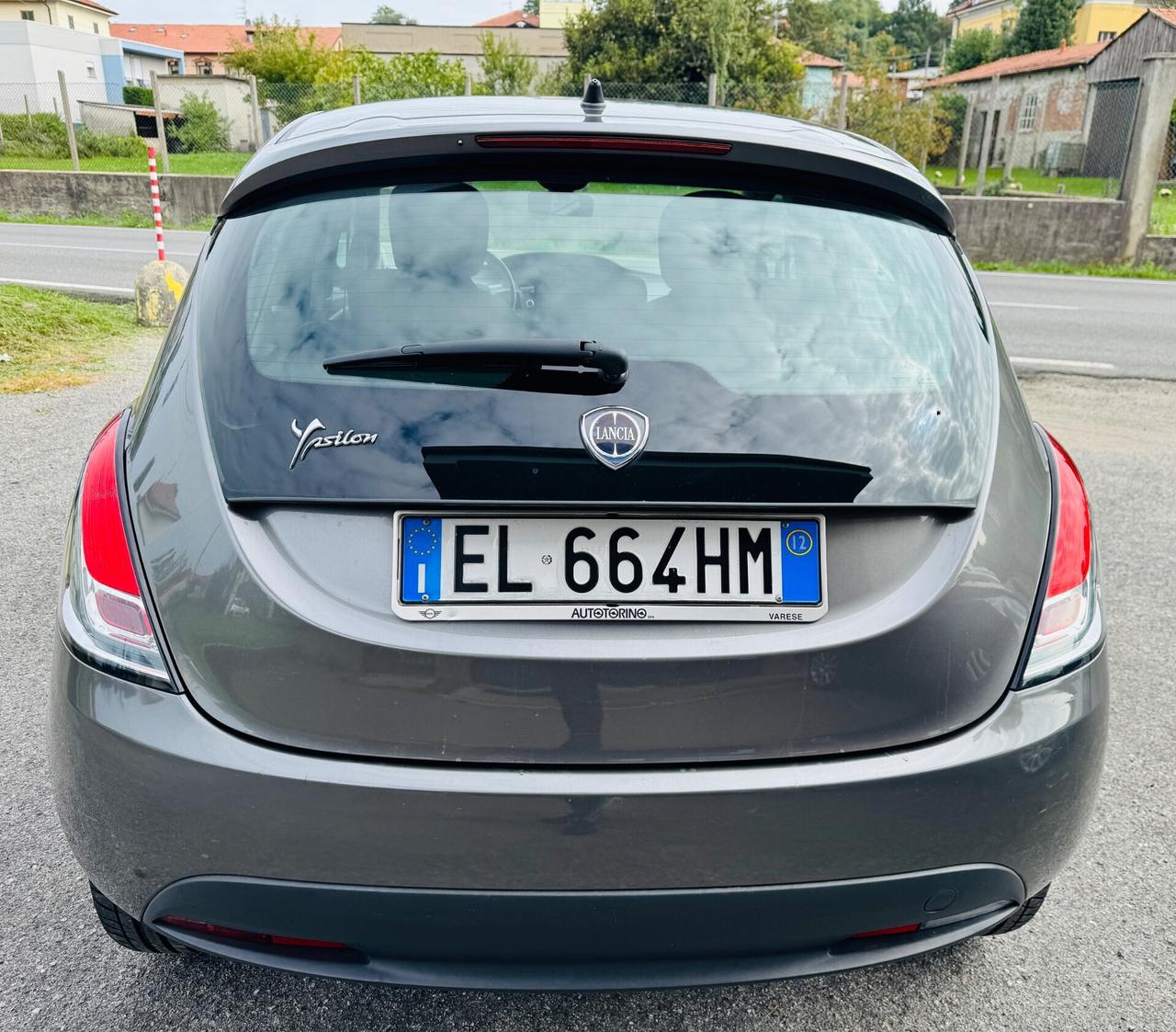 Lancia Ypsilon 1.2 69 CV 5 porte S&S Platinum