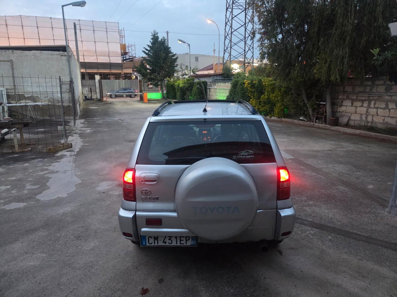 Toyota RAV 4 RAV4 2.0 Tdi D-4D cat 5 porte Sol