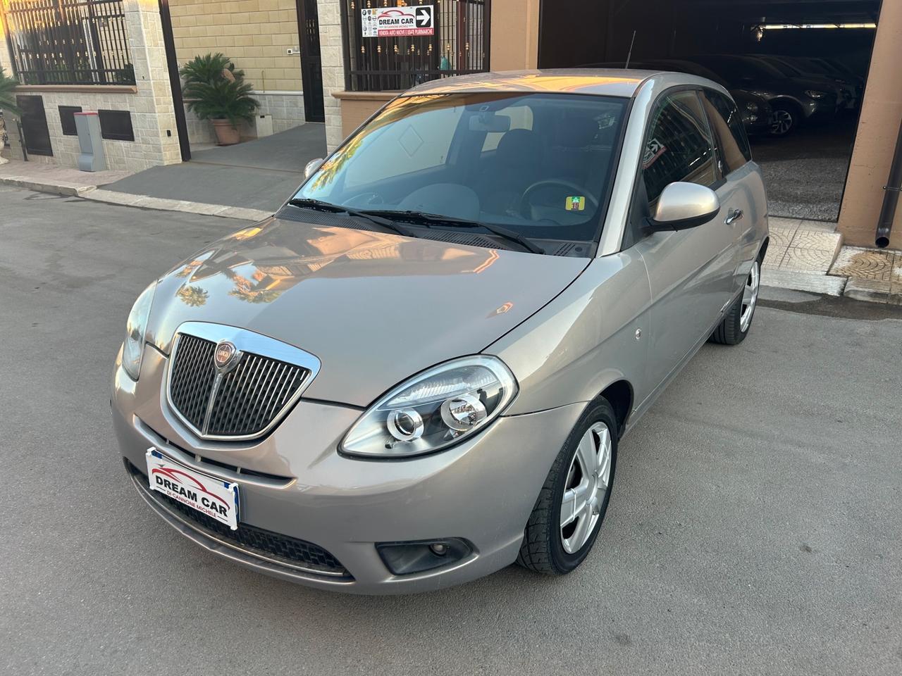 Lancia Ypsilon 1.4 Unyca Ecochic GPL