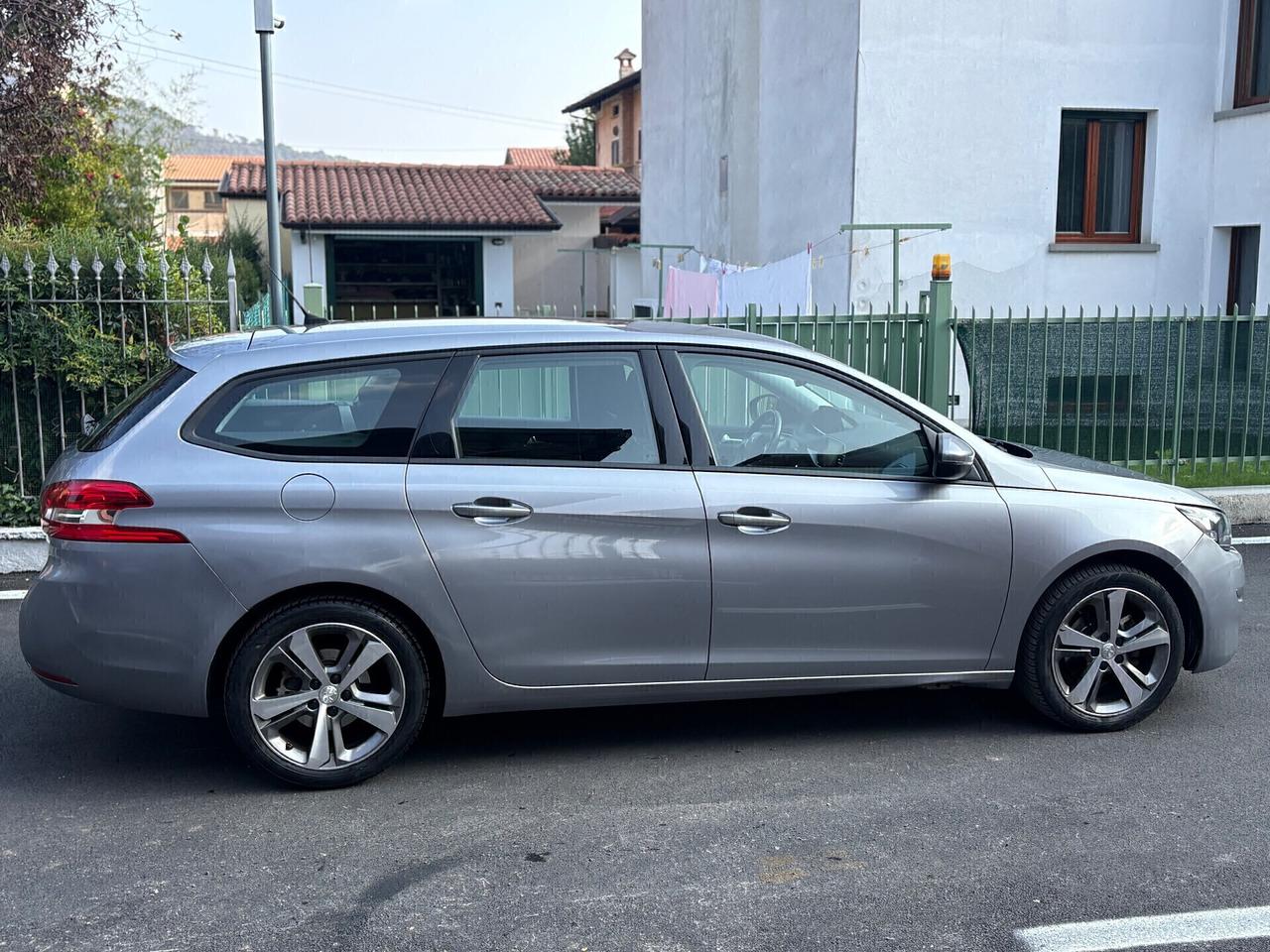 Peugeot 308 130 S&S SW GT Line EURO 6b