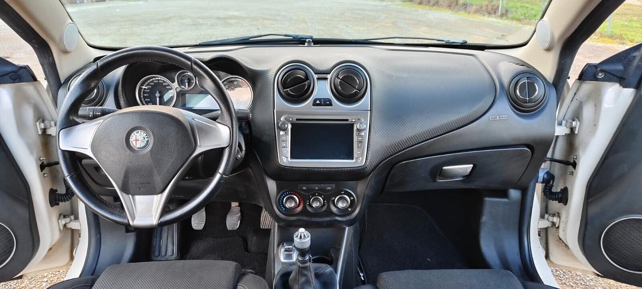 Alfa Romeo MiTo 1.6 JTDm 16V Distinctive Sport Pack