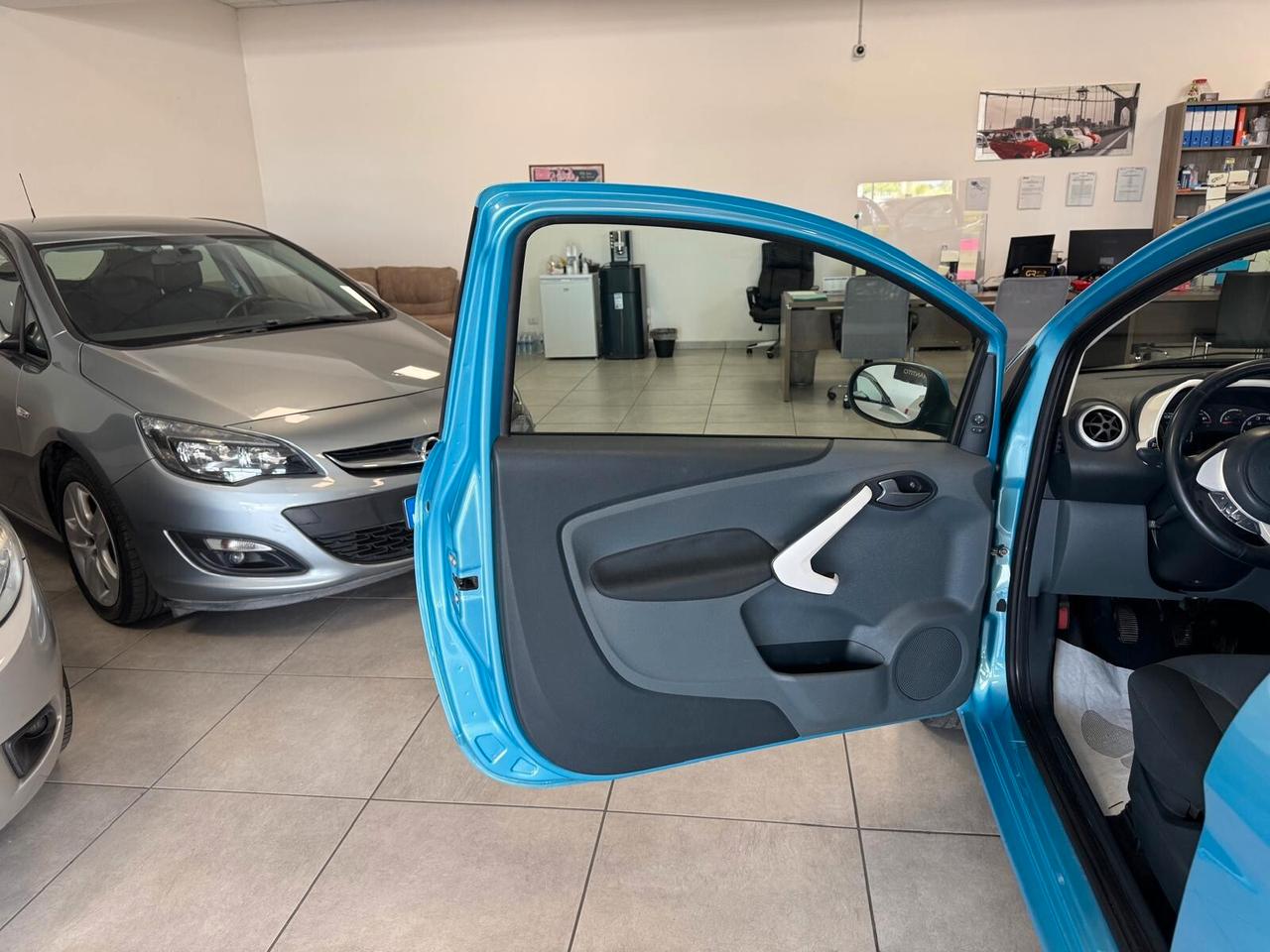 Ford Ka 1.2 BENZ TITANIUM NEOPAT 2009