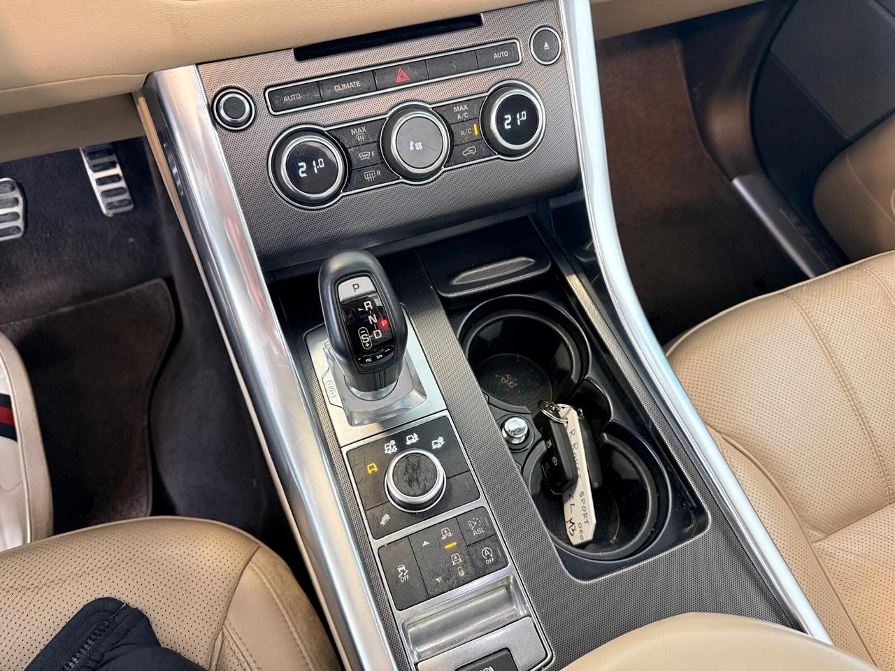 Land Rover Range Sport 3.0 TDV6 TETTO/Unipro